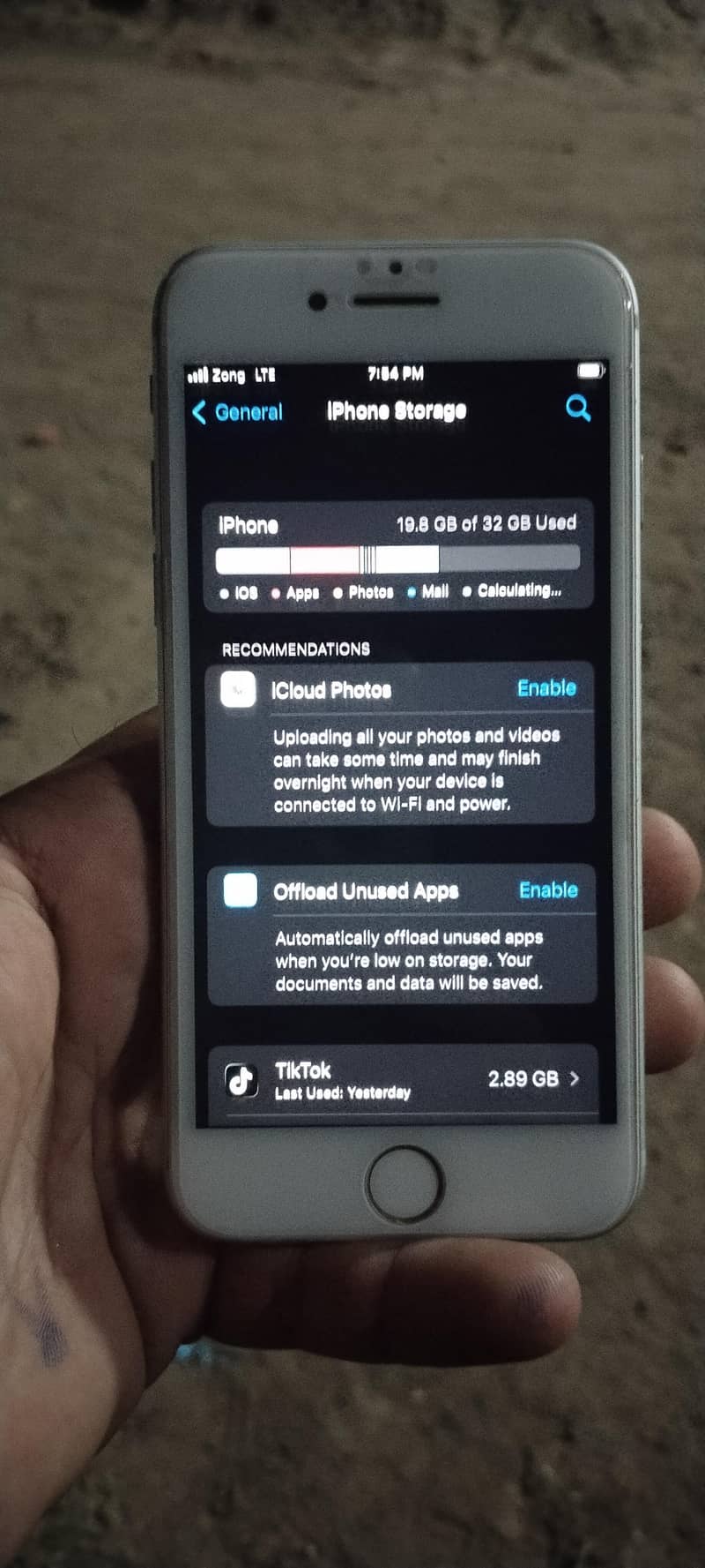 Apple iPhone 7 3