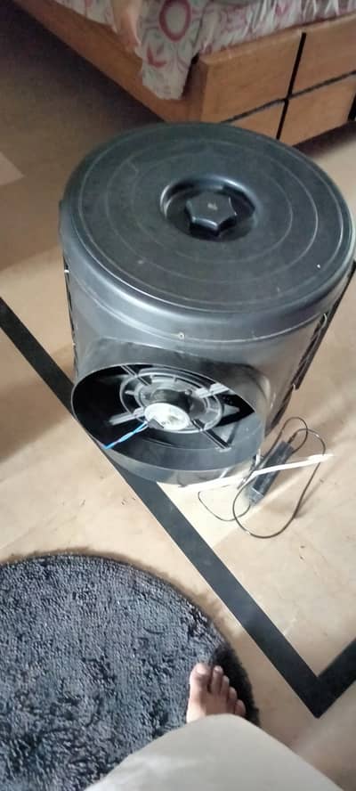 Room air coolar