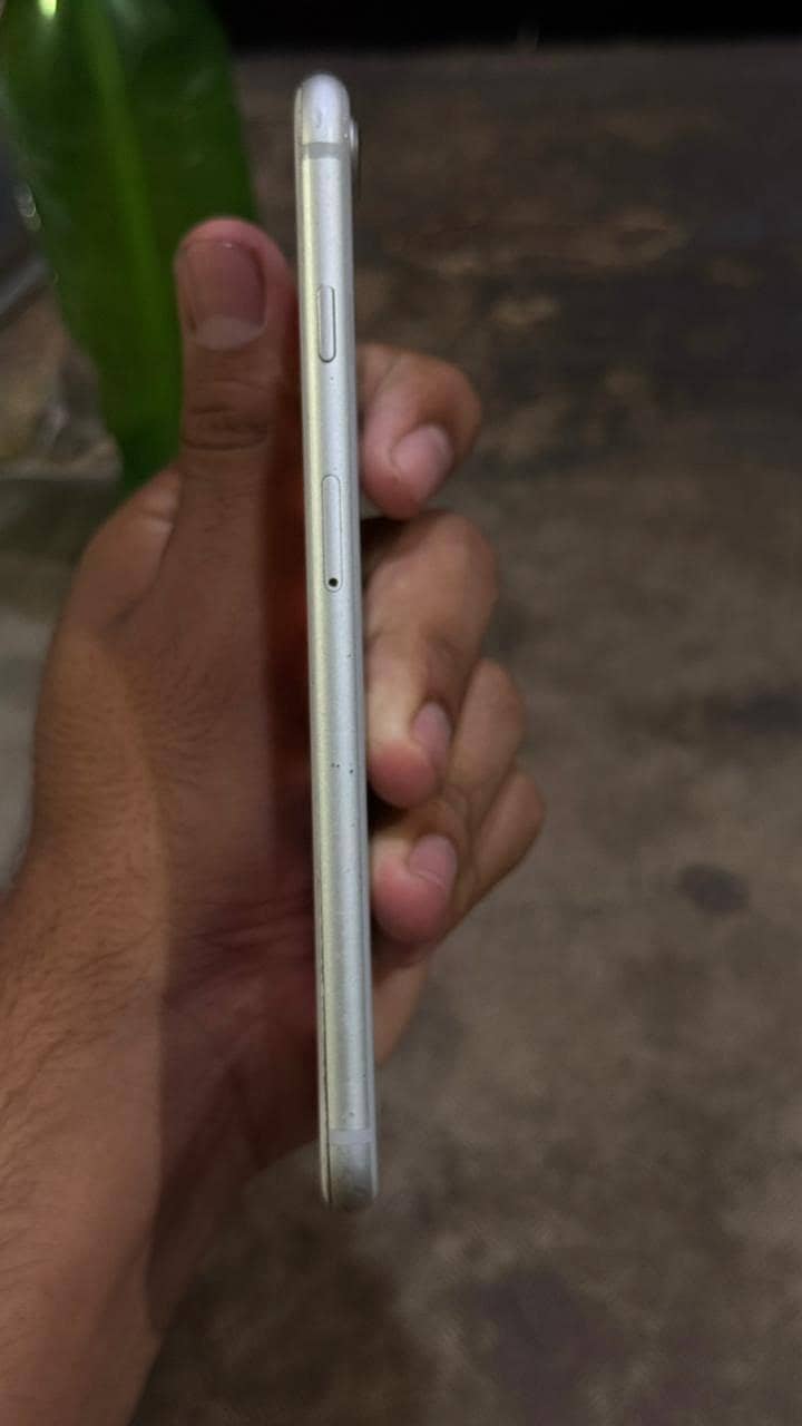 Apple iPhone 8 Plus 5