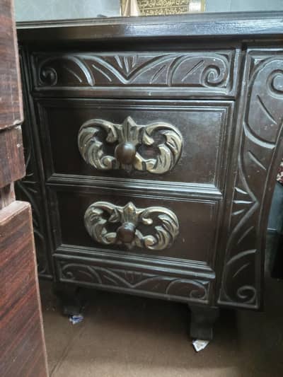 TWO SIDE TABEL FOR SALE GOOD CONDITION ONE END HALF YEAR USE