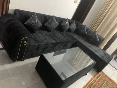 L shaped sofa set 6 seater with 6 cusions and center table