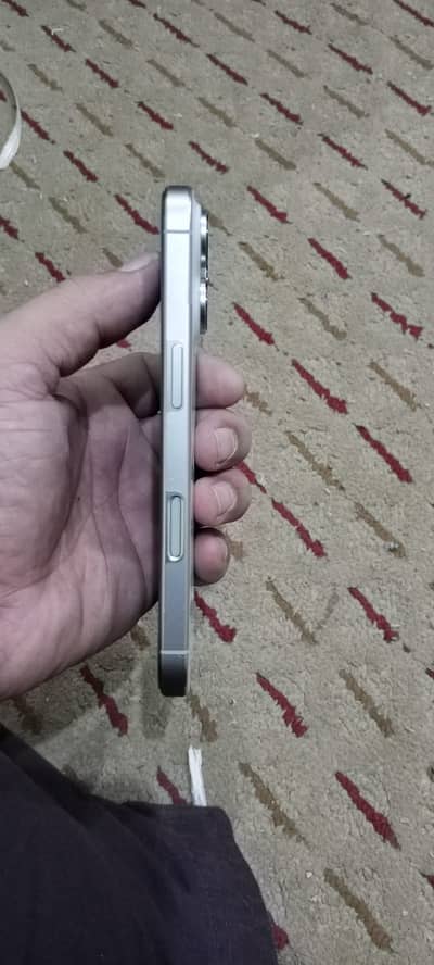 Apple iPhone 16 Pro