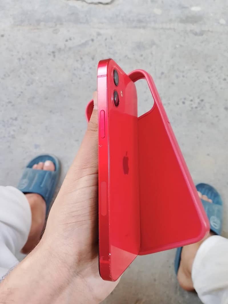 Apple iPhone 12 4
