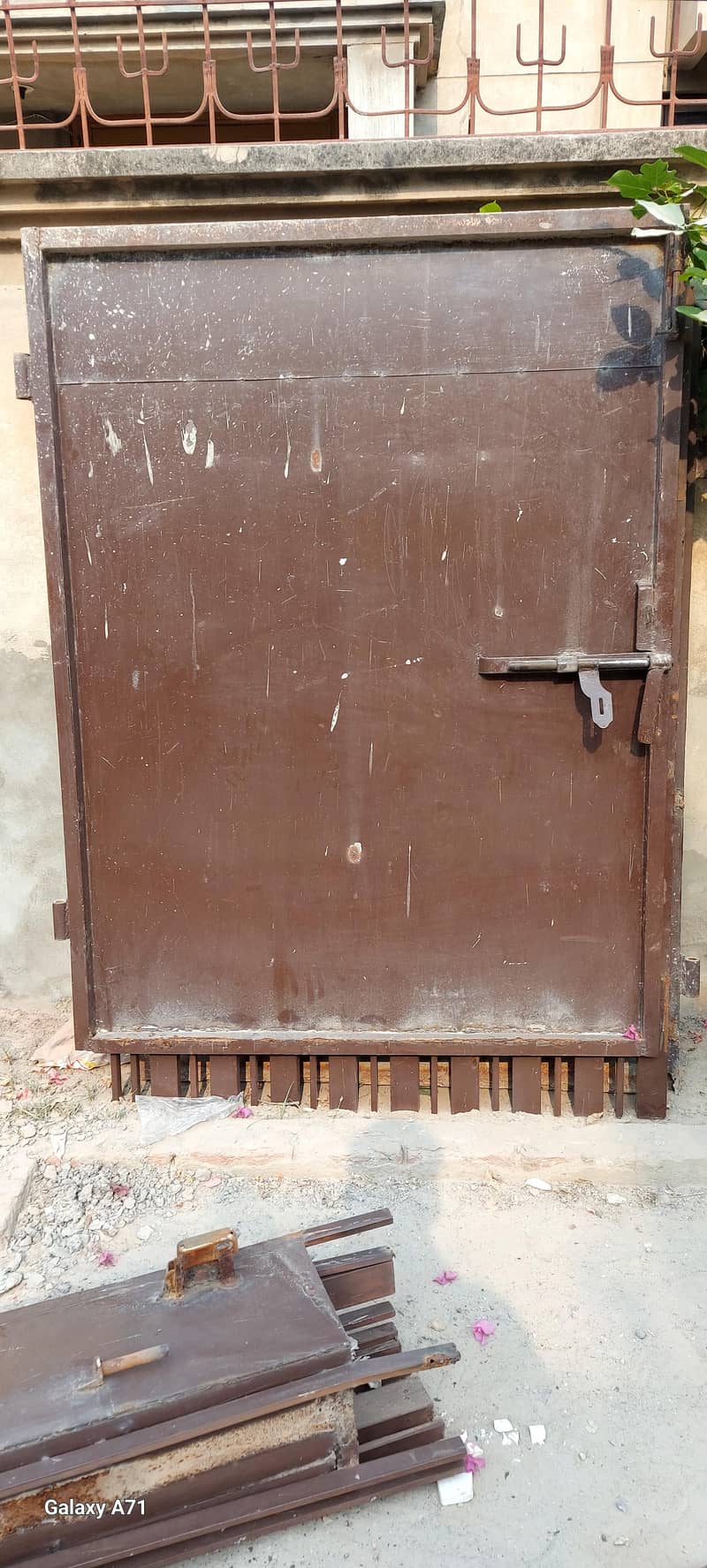 house gate 2