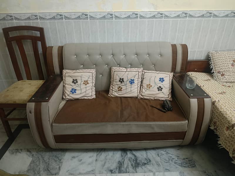 6 seater sofa 0