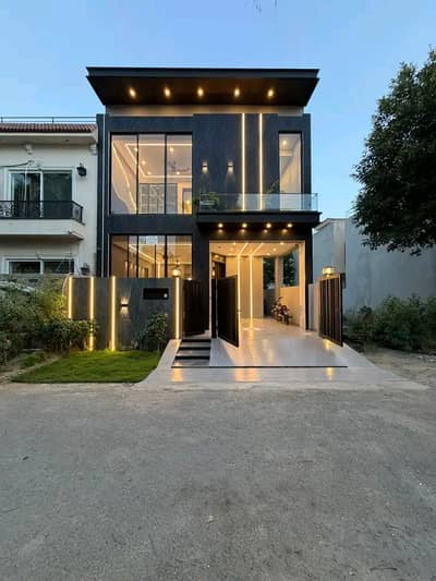 5 Marla Luxury House is Available for Rent in Bahria Town Lahore