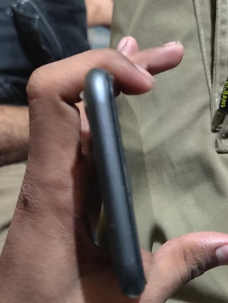 IPHONE 11 7