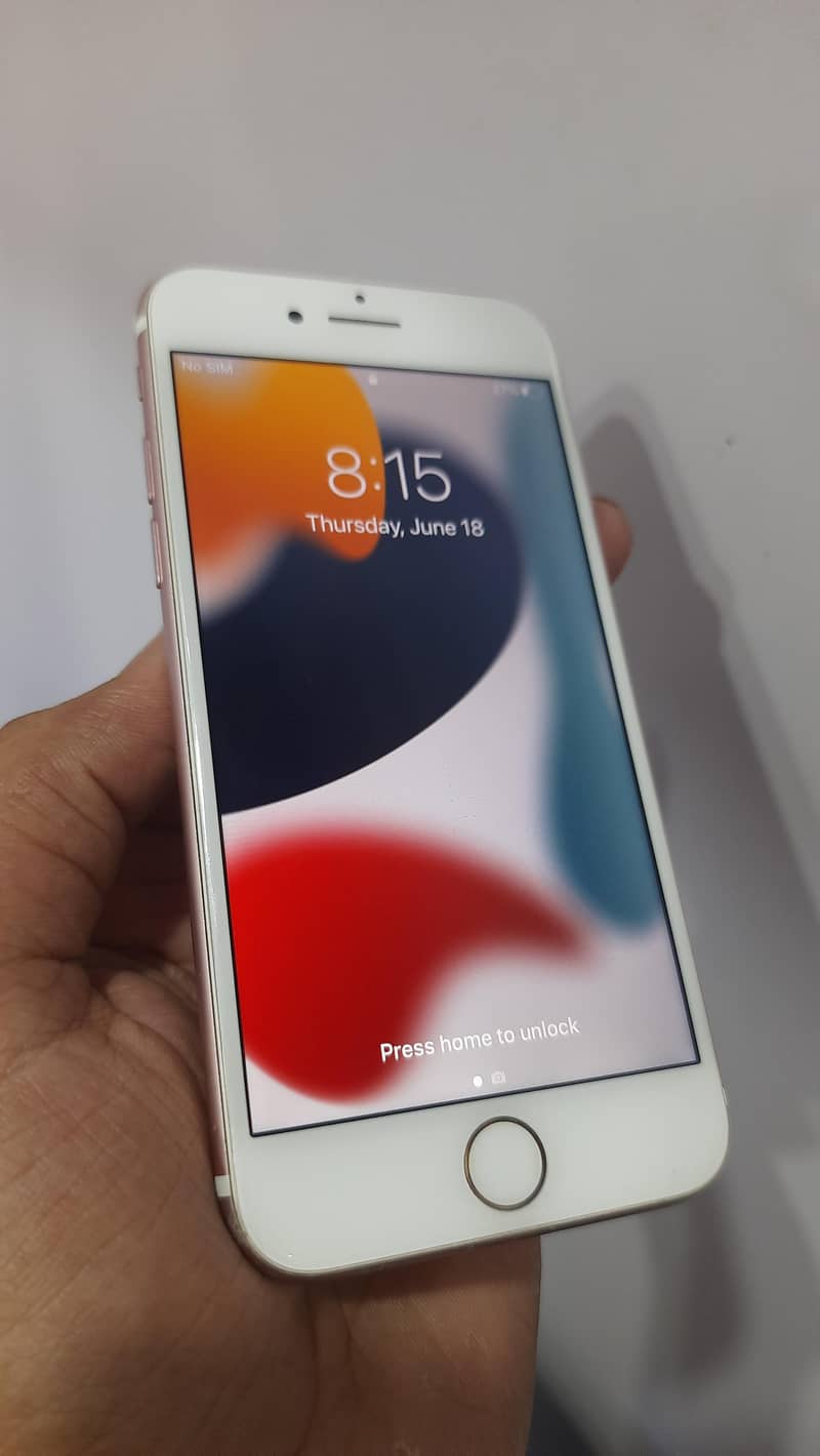 Apple iPhone 7 0