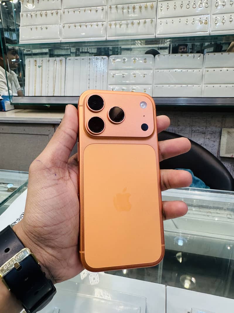 Apple iPhone 17 Pro 0