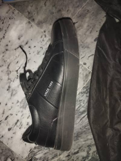 unzy London shoes