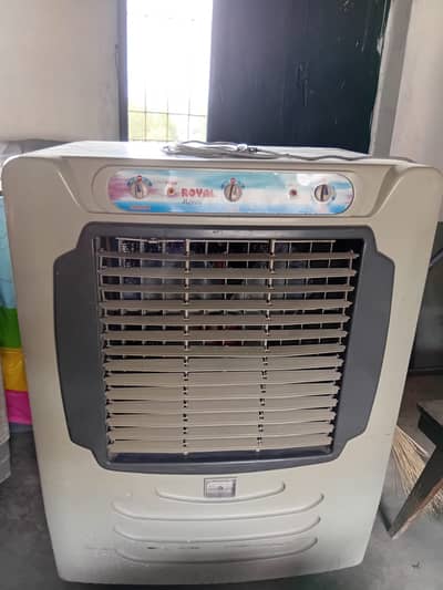 Cooler back one side is normal damge and all things all goods