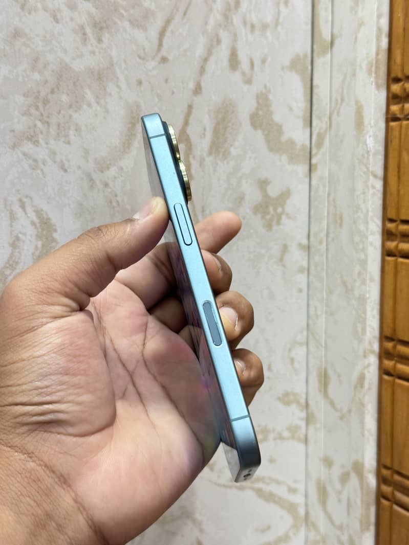 Apple iPhone 16 NON/FU 1