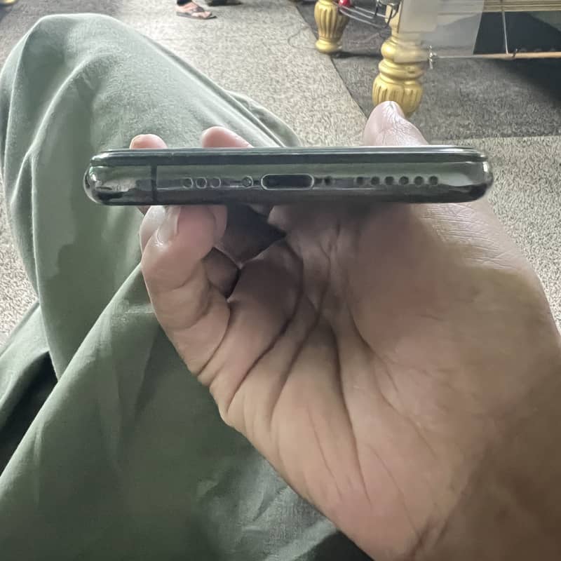iPhone xs 3