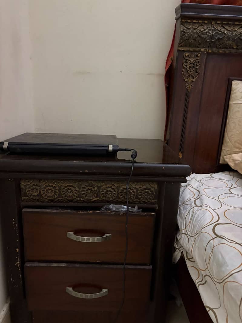 Single bed with 2 side table 1