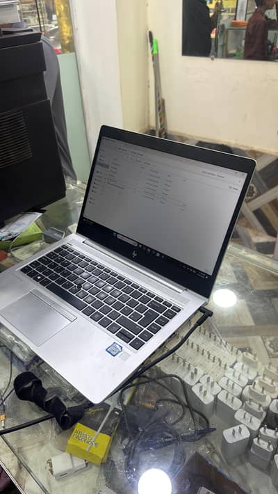 HP ELITEBOOK core i7 8 generation