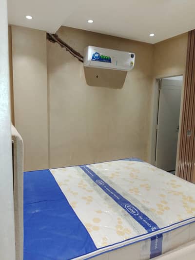Fully Furnished 1 kanal house at outclass location of Shadman