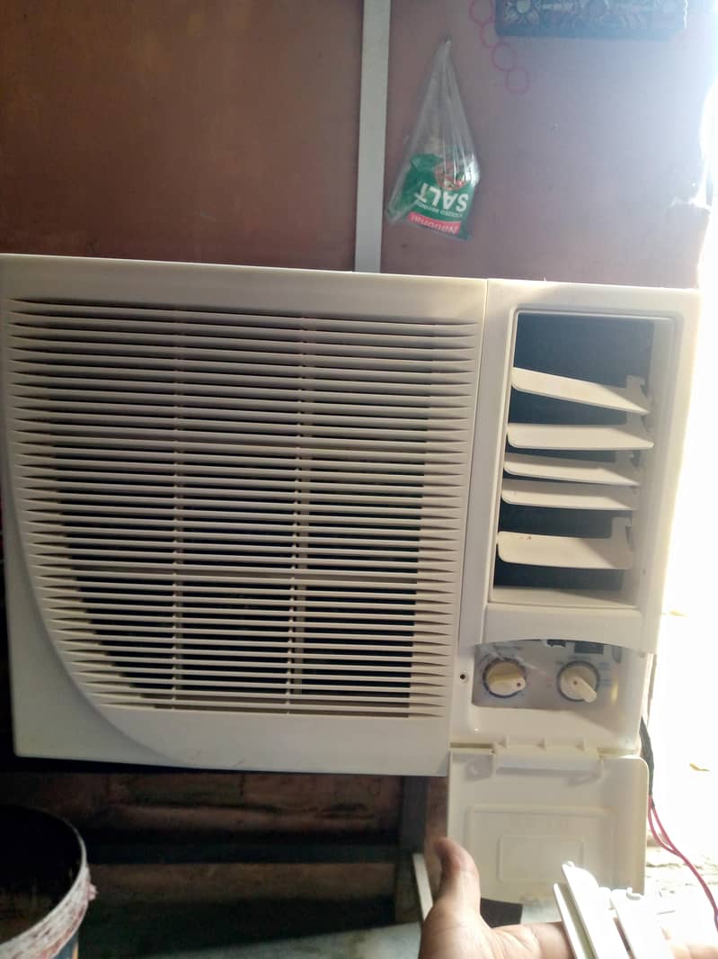 AC window 1