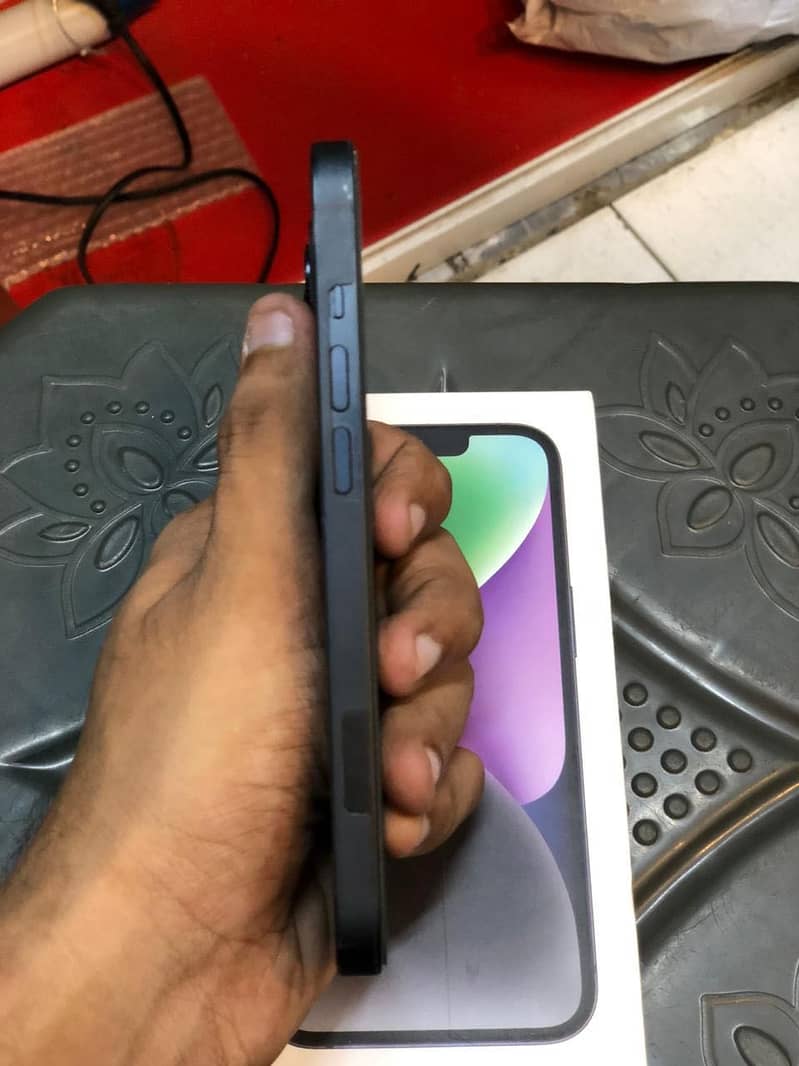 Apple iPhone 14 5