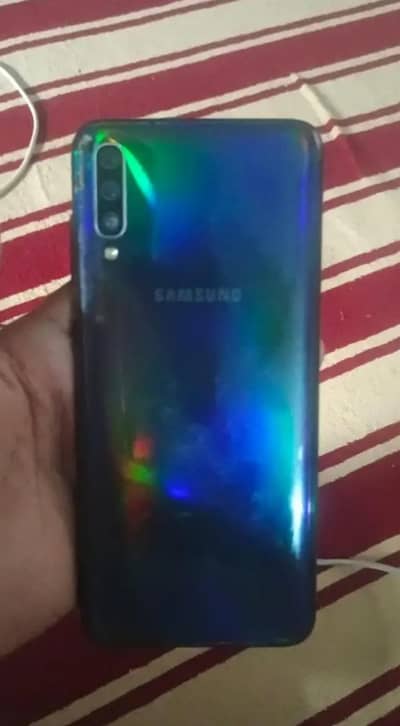 Samsung Mobile A70