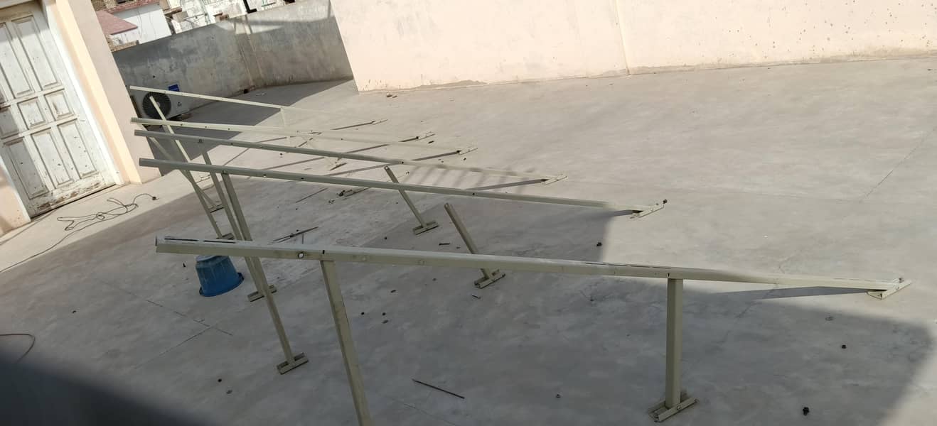 سولر پلیٹس کا مکمل 3 مہینے استعمال بلکل نیاL2 اسٹرکچر سیٹ برائے فروخت 1