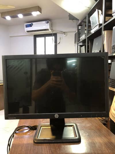 ​HP 20" LED Monitor | Clear Display | VGA & DVI Ports | Fresh Stock