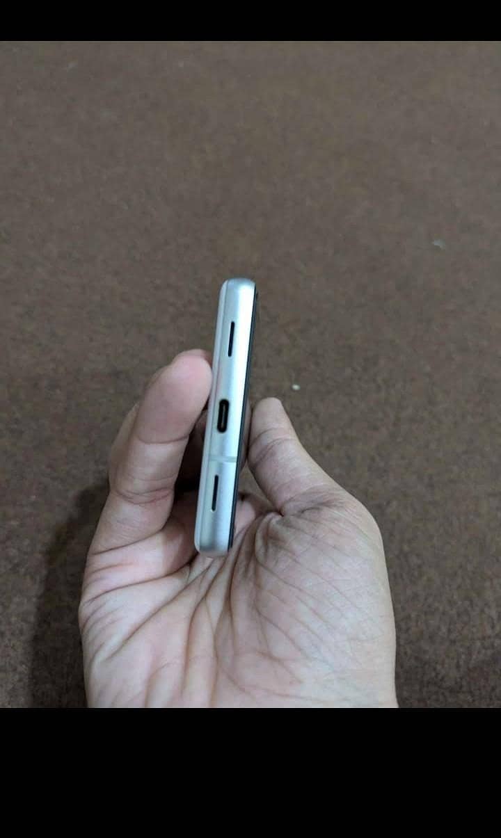 Google pixel 7a 3
