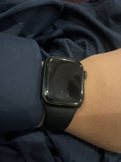 Apple watch series 7 icloud locked