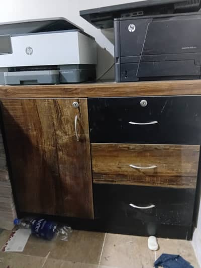 OFFICE TABLE BIG WITH SIDE DROWER