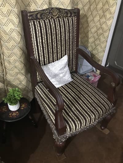 2 Bed Room Chair