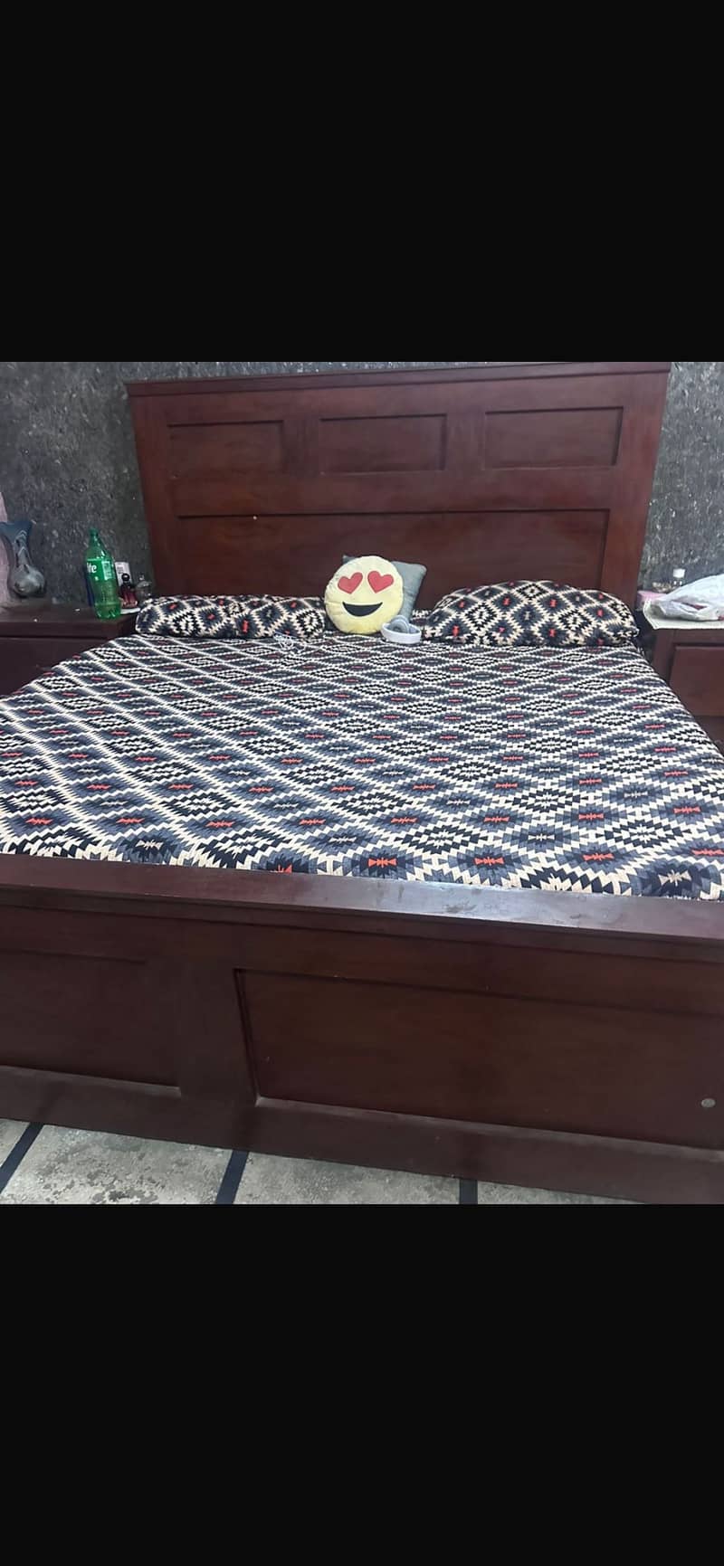 Bed Set with side tables 0