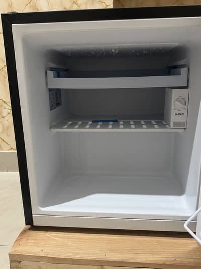 Mini dawlance fridge