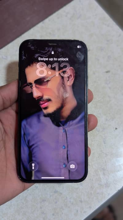 Apple iPhone 12