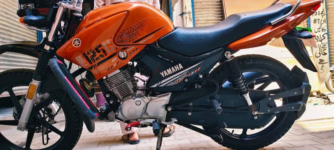 Yamaha YBR 125G (2024) – Orange – Fully Upgraded – Peshawar Registered