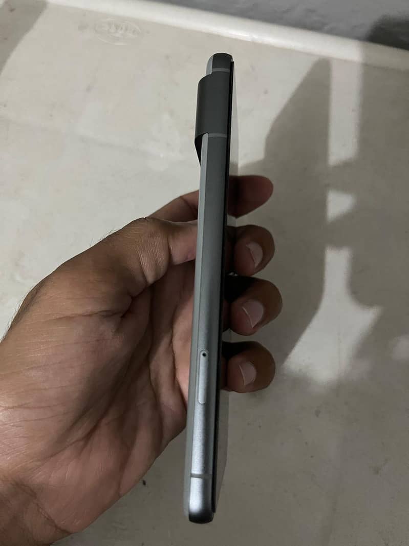 Google Pixel 8 1