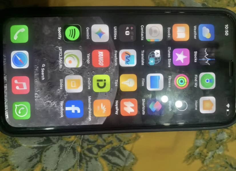 Apple iPhone X 0