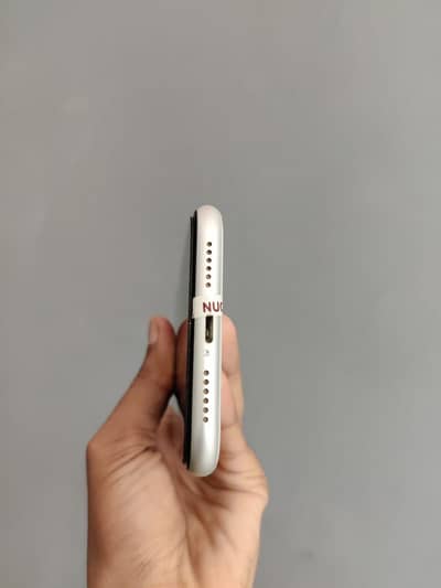 Apple iPhone XR