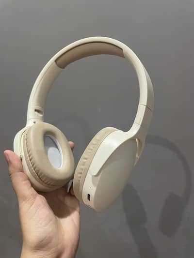 Aesthetic Vintage headphones