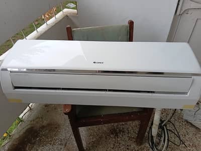 Split Gree 1.5 ton Non inverter genuine