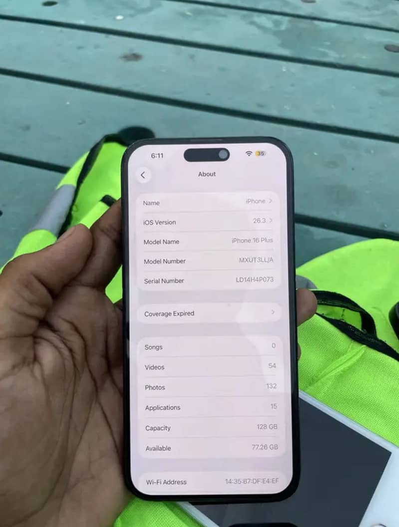 Apple iPhone 16 Plus 0