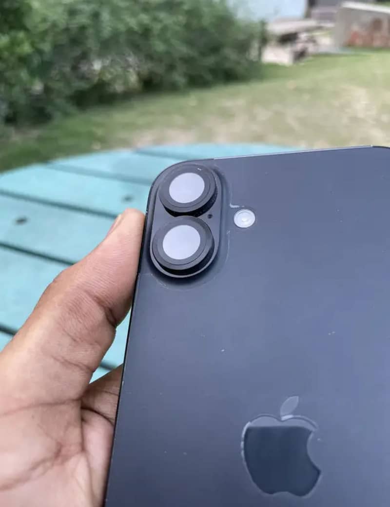 Apple iPhone 16 Plus 6