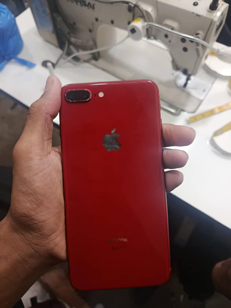 Apple iPhone 8 Plus 1
