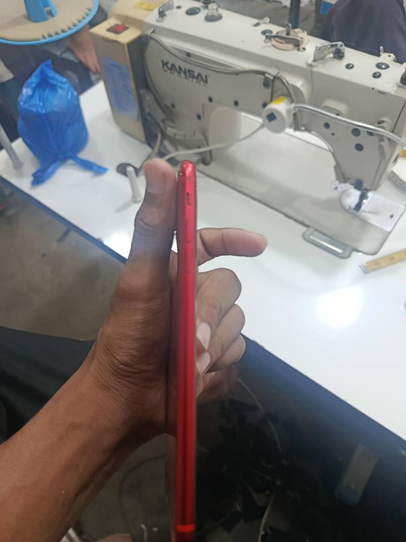Apple iPhone 8 Plus 3