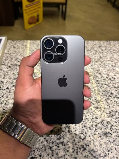 Apple iPhone 16 Pro