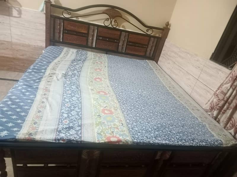 King bed 1