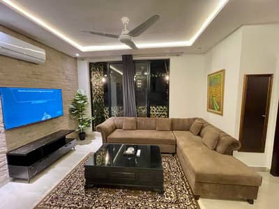 Fully Furnished 1 Bedroom Apartment For Rent In   Zameen Aurum Gulberg Lahore