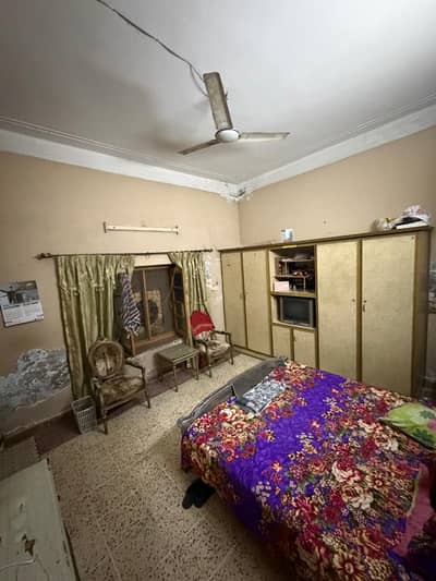 4 Kanal old house for sale