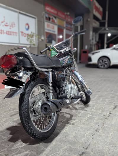 Honda CG125 Black 2023