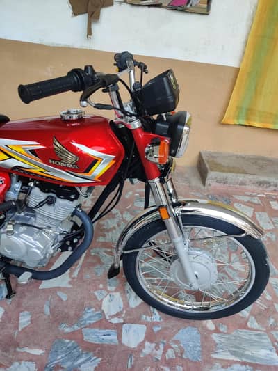 Honda bike 125 for sale like new 2025 Peshawar nbr original Saman