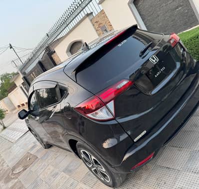 Honda Vezel 2015 fnf 39 lakh