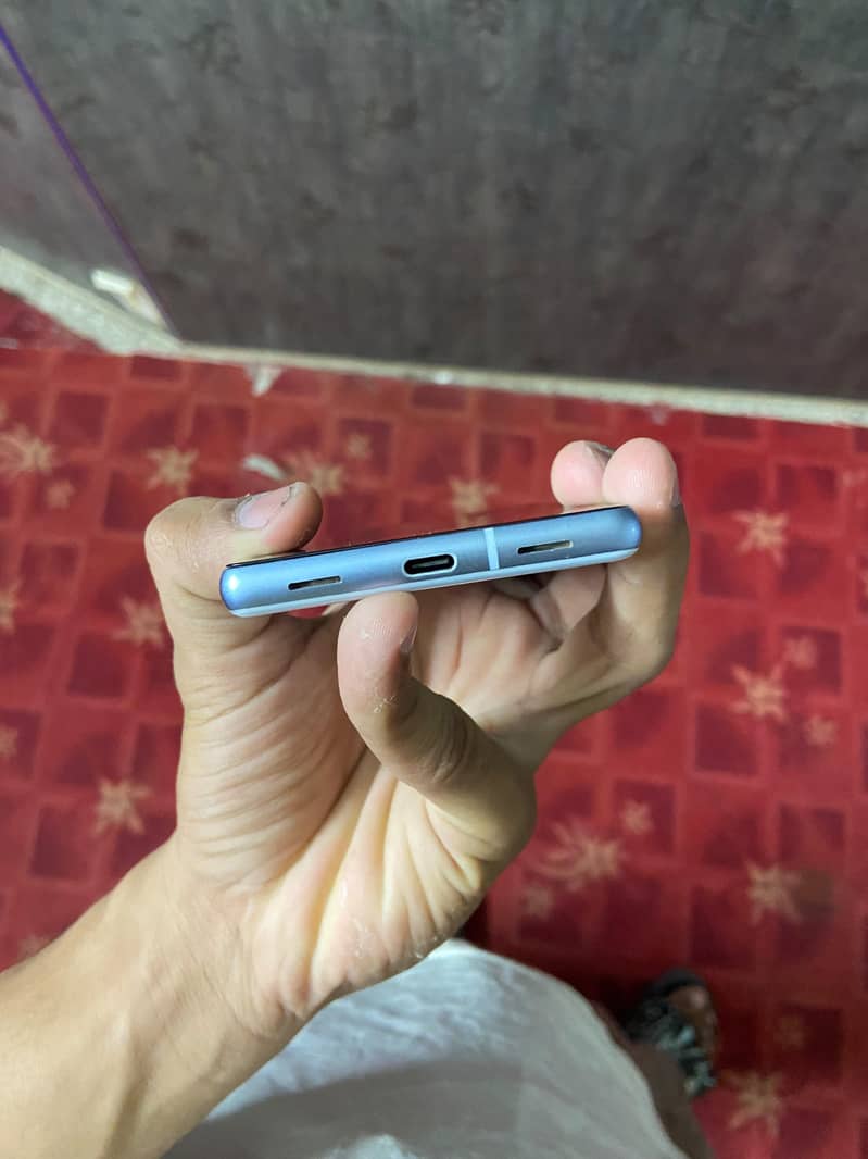 Google Pixel 7a 5